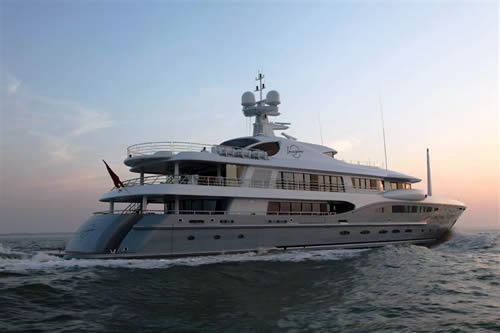 Yachts-The-Amels-Motor-Yacht-Imagine-Underway